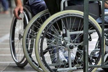 Παράταση σε προνοιακά και αναπηρικά επιδόματα λόγω αναστολής των ΚΕΠΑ