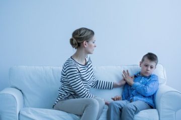Αυτισμός: Στρέφοντας το βλέμμα στους γονείς με παιδιά στο φάσμα – Μια ψυχολόγος εξηγεί